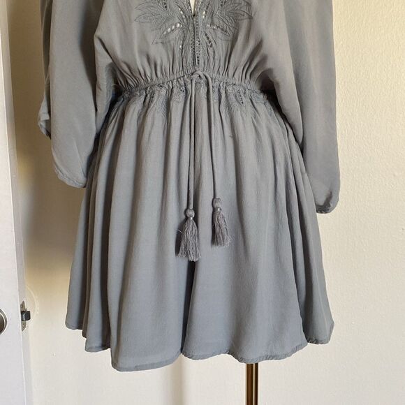 ASTR the Label Mila Dusty Blue Flowy Bohemian Romper Size XS - Picture 4 of 12